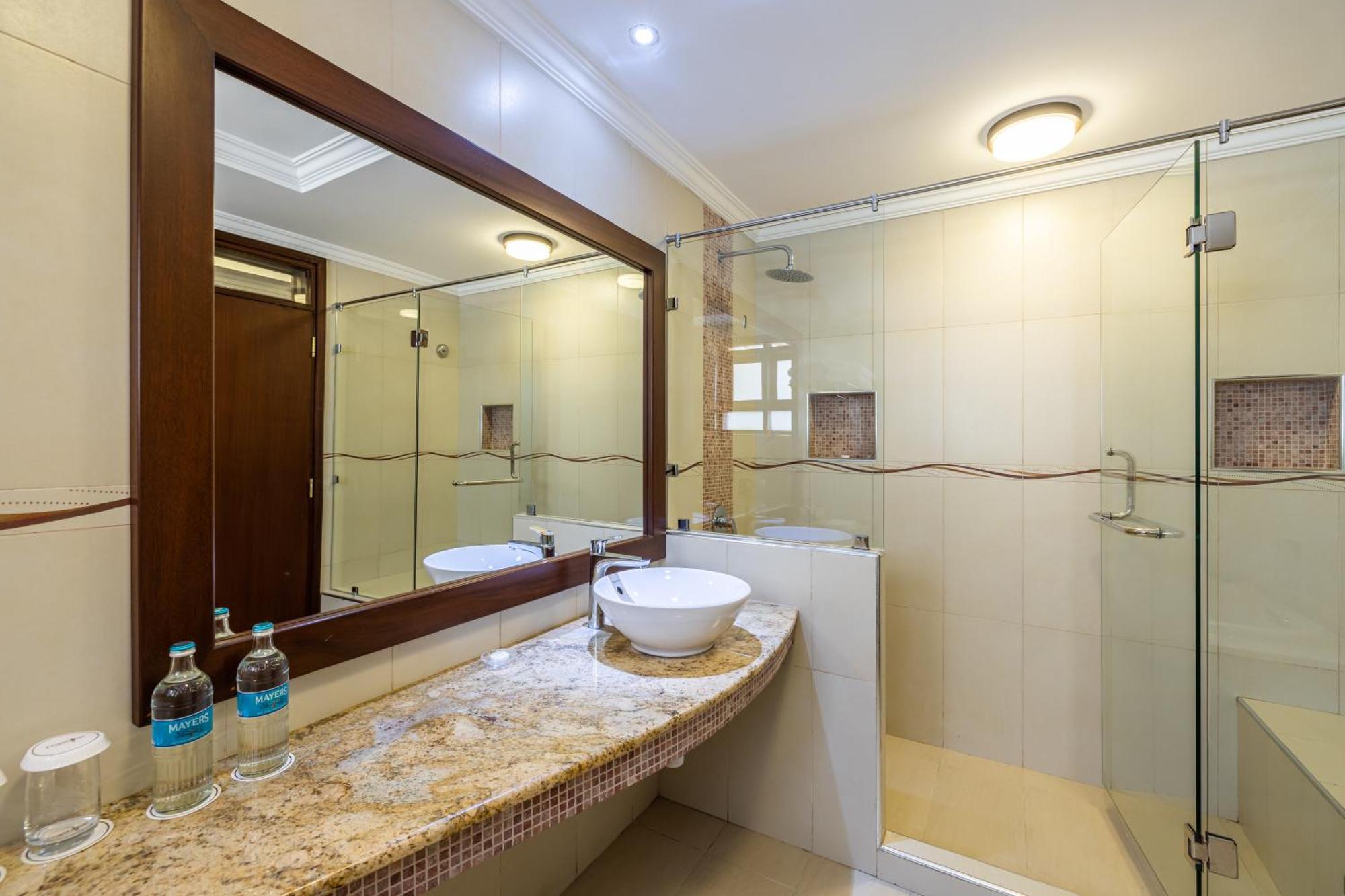 Enashipai Resort & Spa Naivasha Bagian luar foto
