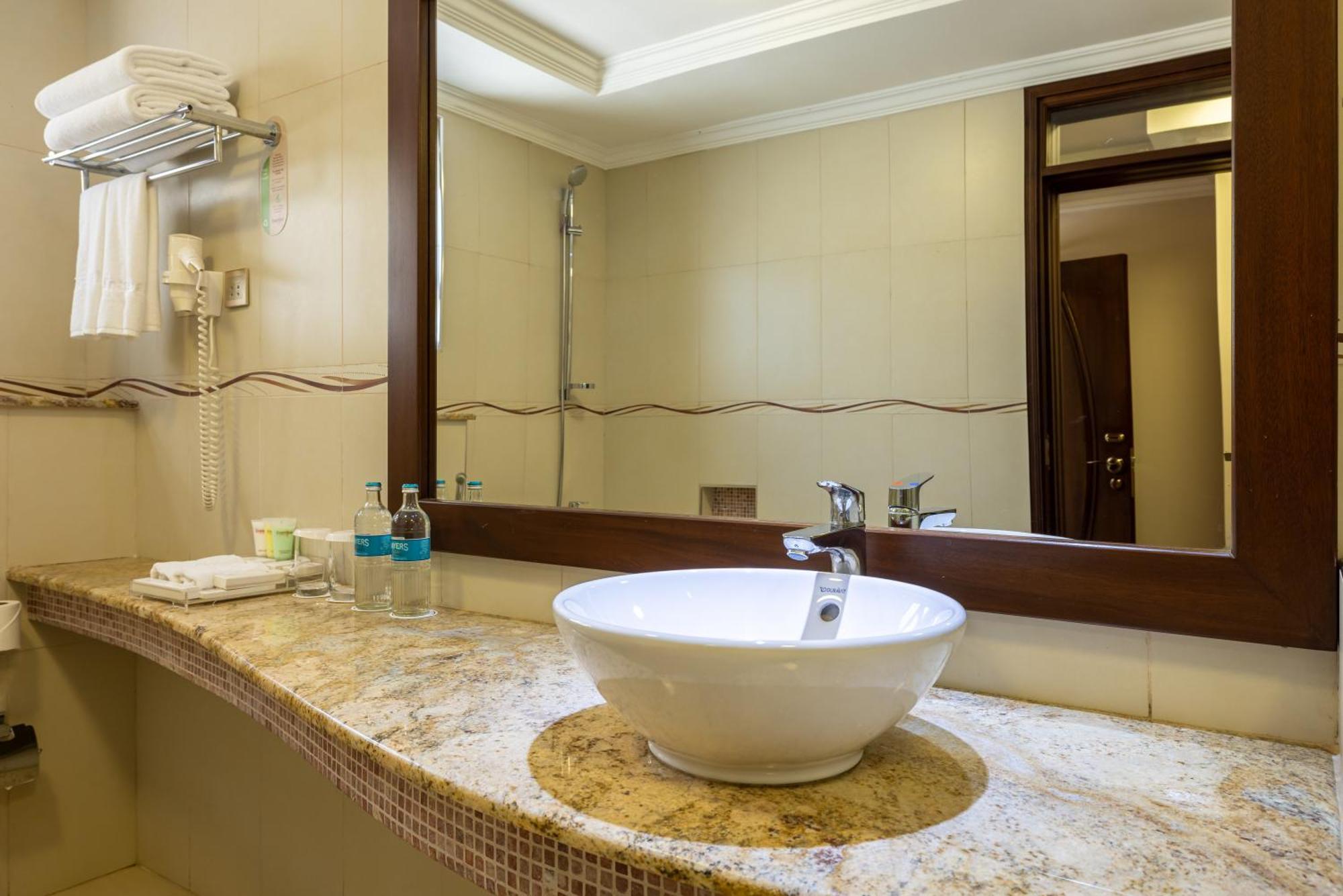 Enashipai Resort & Spa Naivasha Bagian luar foto